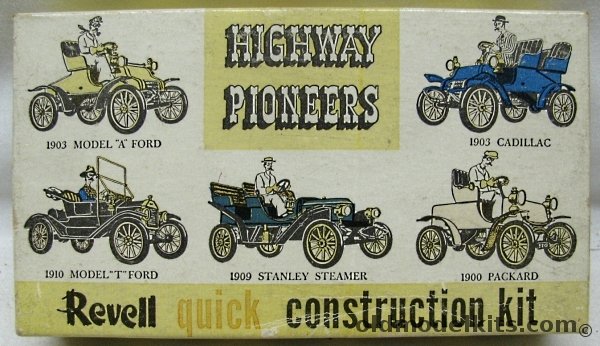 Revell 1/32 1909 Stanley Steamer - Highway Pioneers, H34 plastic model kit